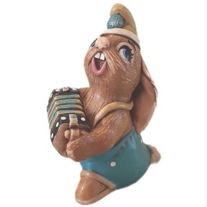 1960s Rare Short Production Pendelfin Squeezy